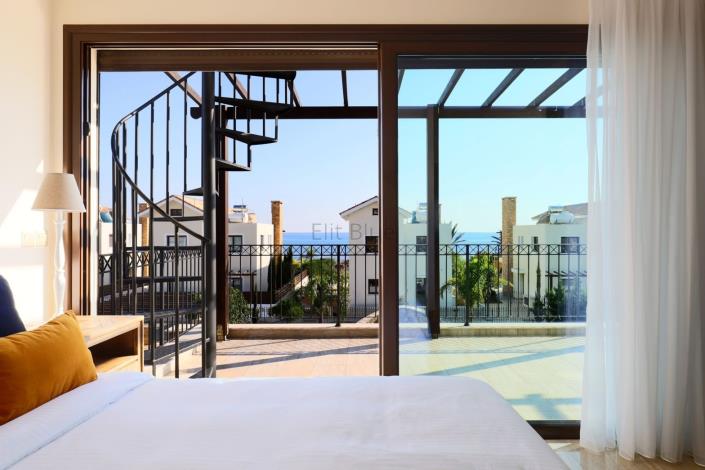 Image No.43-4 Bed Villa / Detached for sale