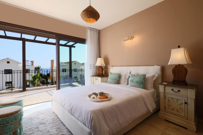 Image No.45-4 Bed Villa / Detached for sale