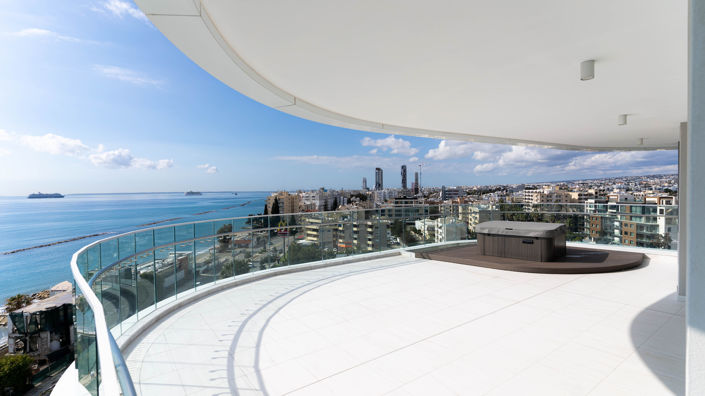 Image No.1-4 Bed Apartment for sale