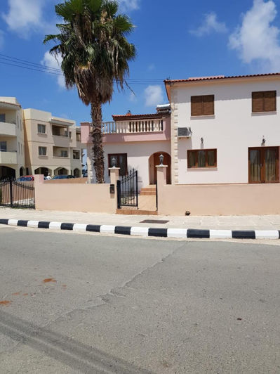 Image No.1-3 Bed House for sale