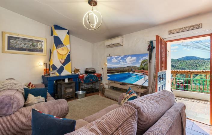 Image No.4-4 Bed Country House for sale