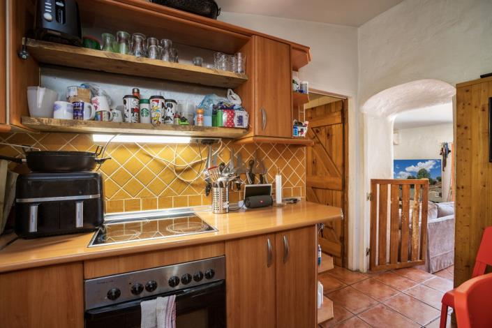 Image No.6-4 Bed Country House for sale