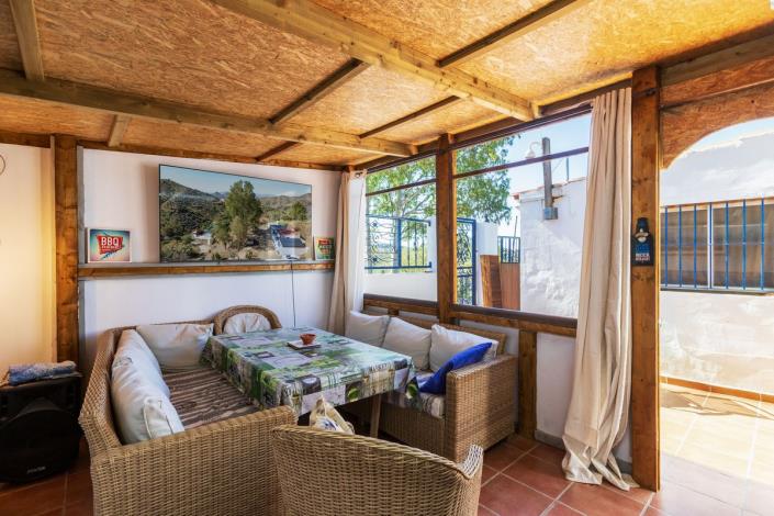 Image No.10-4 Bed Country House for sale