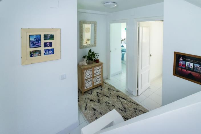 Image No.10-4 Bed Townhouse for sale