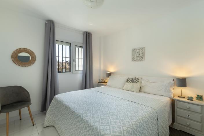 Image No.13-4 Bed Townhouse for sale