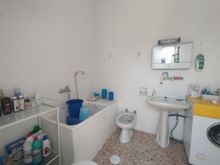 Image No.30-2 Bed House for sale