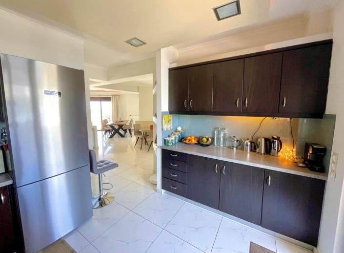 Image No.6-3 Bed Maisonette for sale