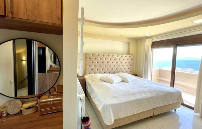 Image No.10-3 Bed Maisonette for sale