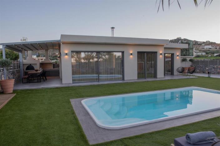 Image No.28-2 Bed Villa for sale