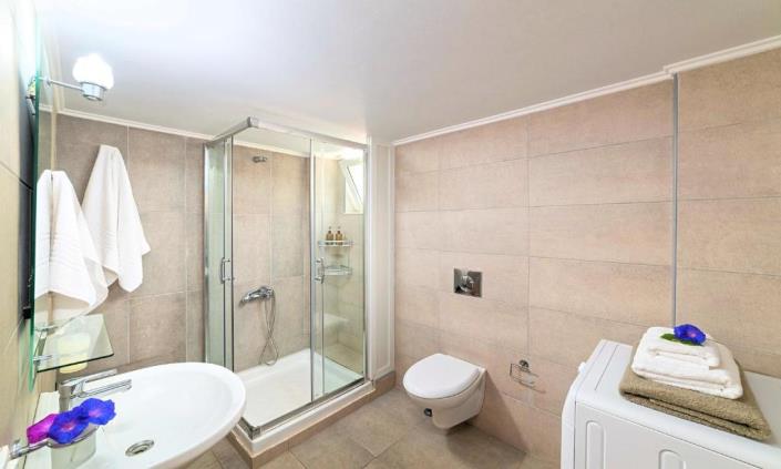 Image No.20-3 Bed Villa for sale