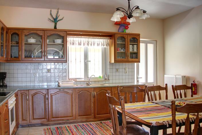 Image No.10-6 Bed House for sale