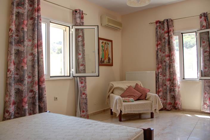 Image No.19-6 Bed House for sale