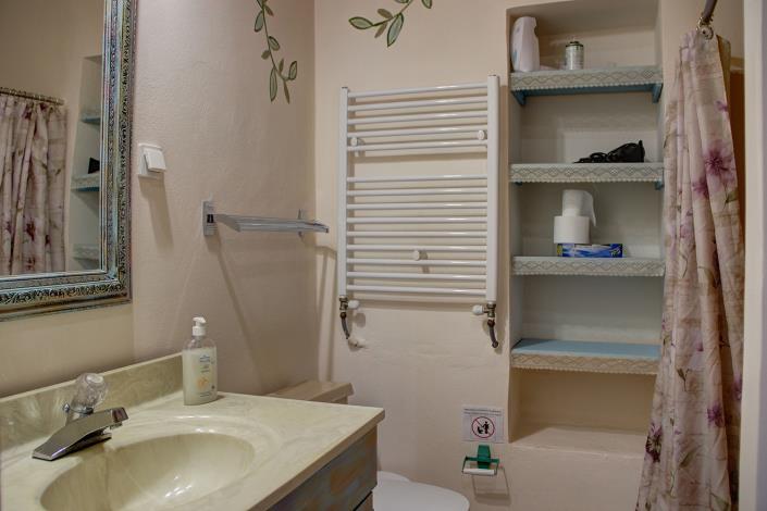 Image No.24-6 Bed House for sale