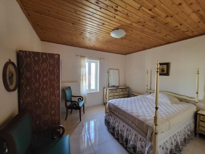 Image No.39-6 Bed House for sale