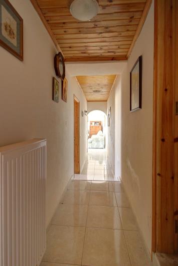 Image No.38-6 Bed House for sale