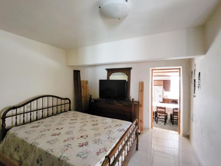 Image No.44-6 Bed House for sale