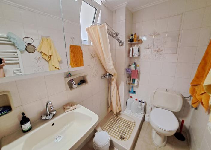 Image No.9-3 Bed House for sale