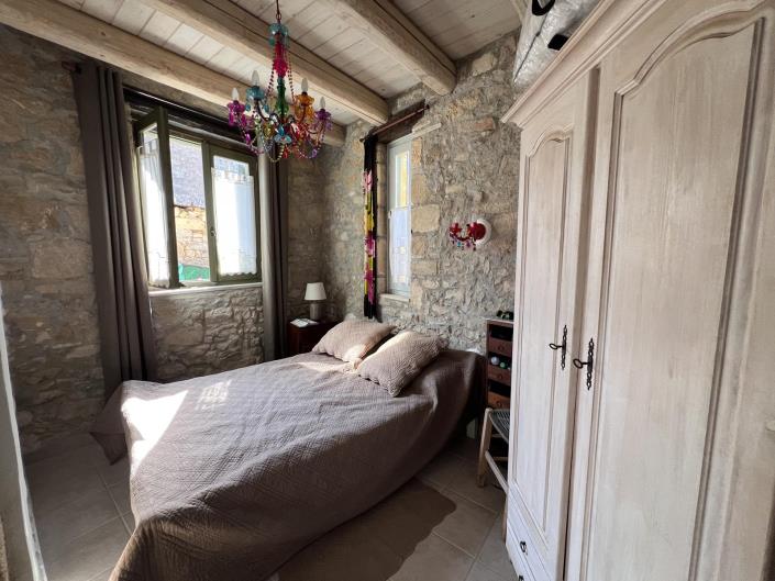 Image No.22-3 Bed House for sale