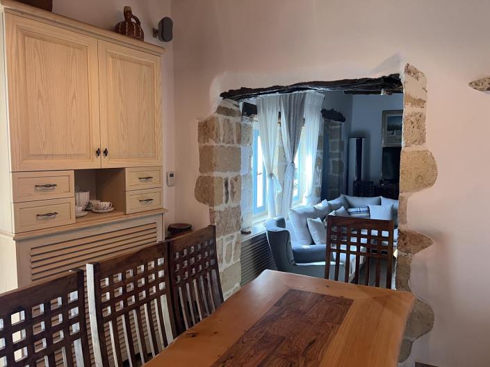 Image No.11-3 Bed House for sale