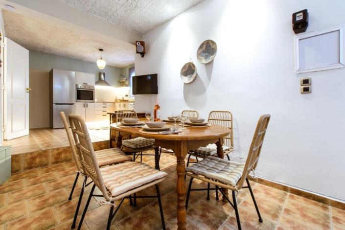 Image No.3-2 Bed Maisonette for sale