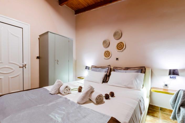 Image No.20-2 Bed Maisonette for sale