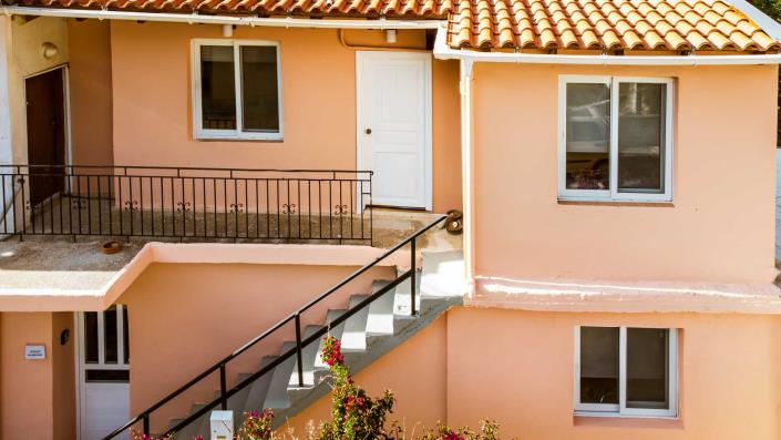 Image No.33-2 Bed Maisonette for sale