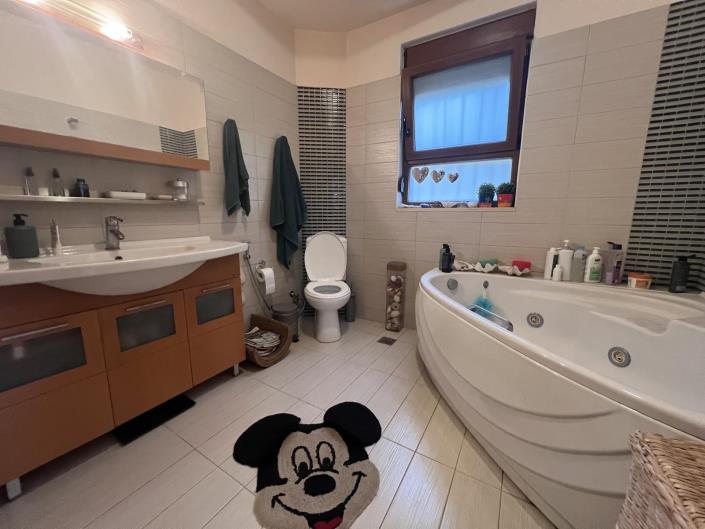 Image No.11-4 Bed Villa for sale