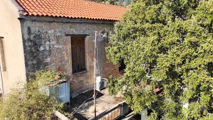 Image No.5-2 Bed House for sale