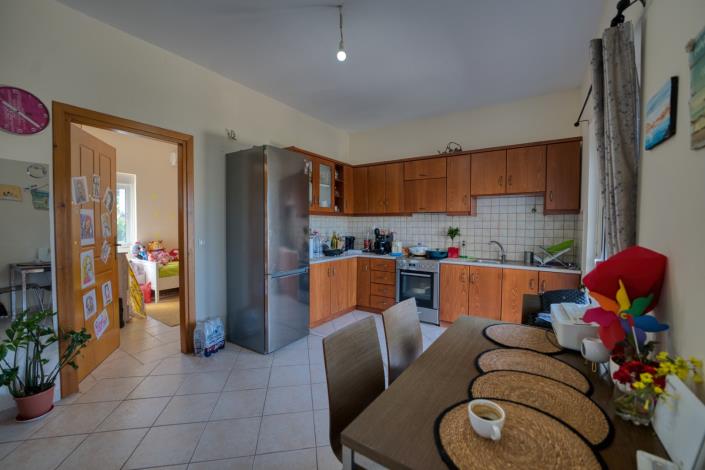 Image No.22-4 Bed Maisonette for sale