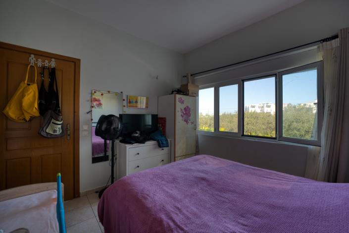 Image No.26-4 Bed Maisonette for sale