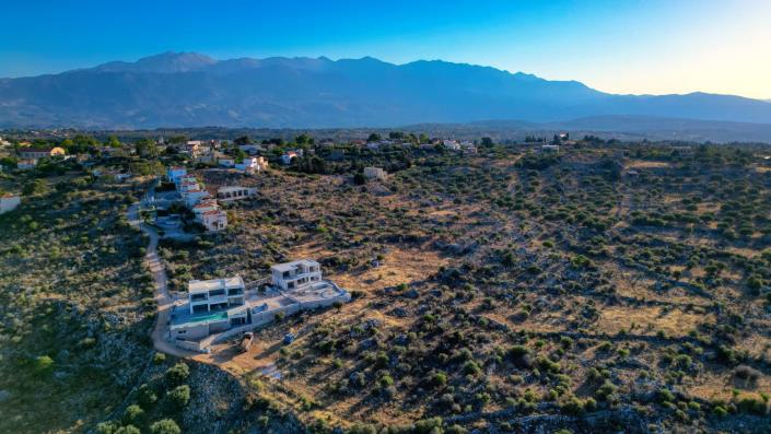 Image No.5-3 Bed Villa for sale