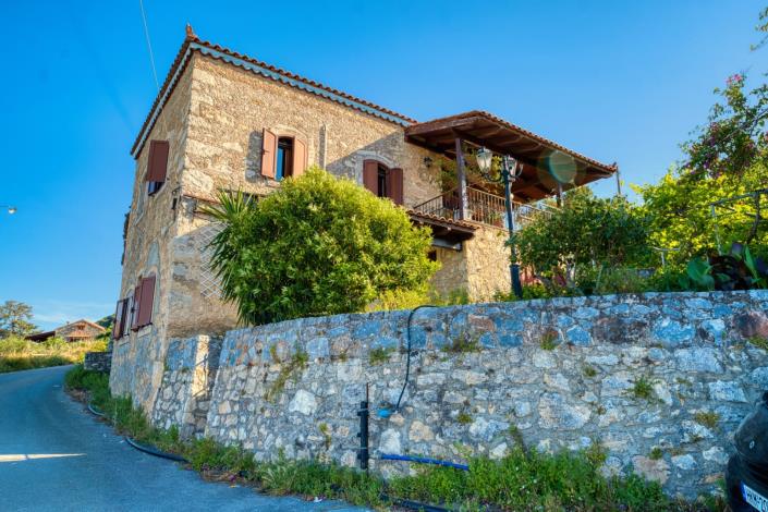 Image No.5-2 Bed House for sale