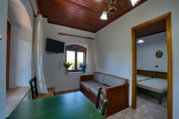 Image No.25-2 Bed House for sale