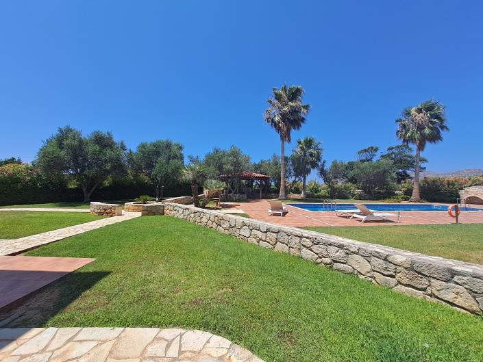 Image No.2-3 Bed Villa for sale