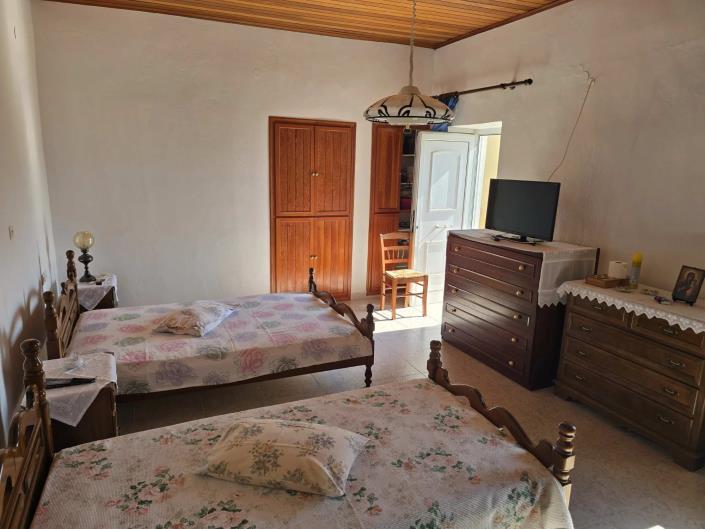 Image No.8-3 Bed House for sale