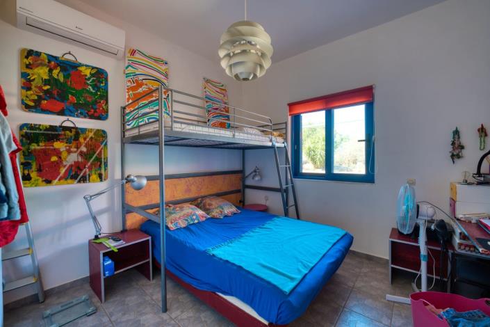 Image No.18-2 Bed House for sale