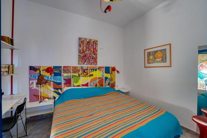 Image No.20-2 Bed House for sale