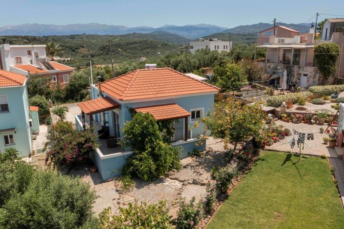 Image No.1-2 Bed House for sale