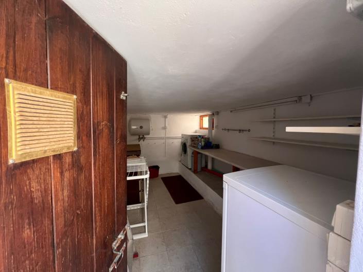 Image No.17-2 Bed House for sale