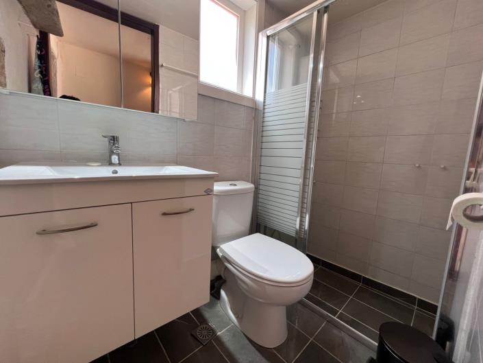 Image No.27-2 Bed House for sale