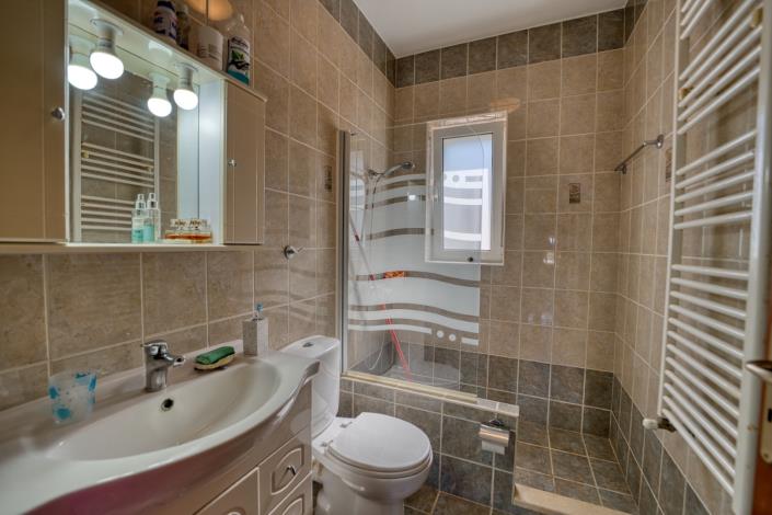 Image No.5-2 Bed House for sale