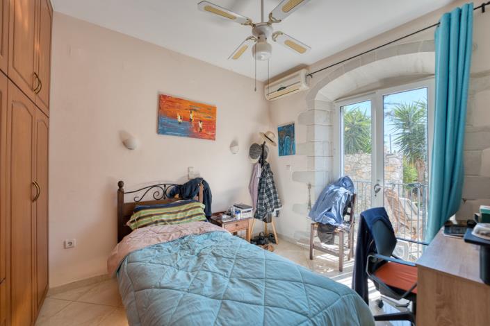 Image No.8-2 Bed House for sale