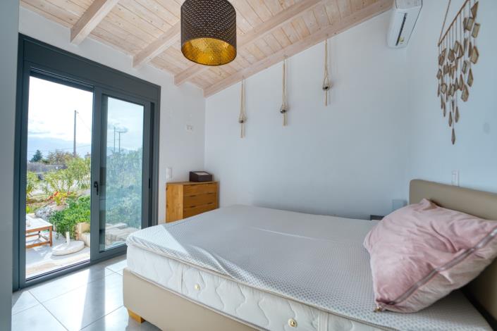 Image No.10-2 Bed Villa for sale