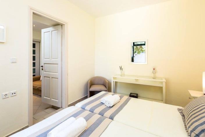 Image No.4-2 Bed Villa for sale