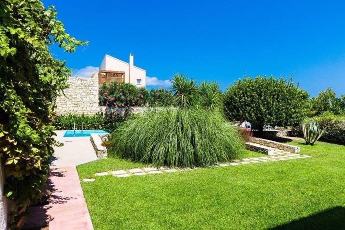 Image No.1-2 Bed Villa for sale