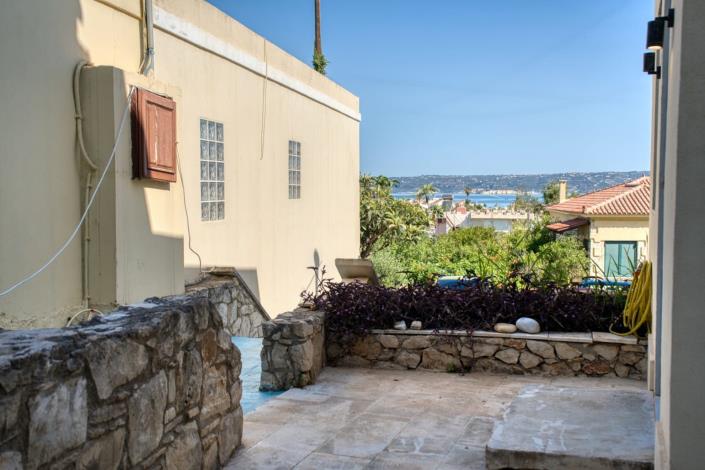 Image No.5-2 Bed Maisonette for sale