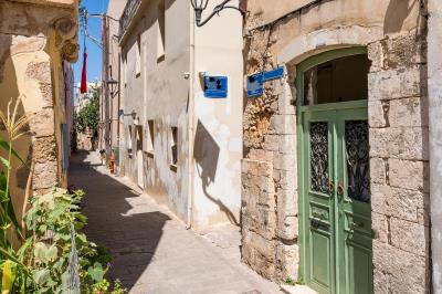 House-for-sale-in-the-old-town-of-Chania-Crete--1-