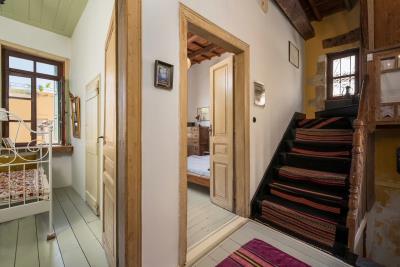 House-for-sale-in-the-old-town-of-Chania-Crete--11-