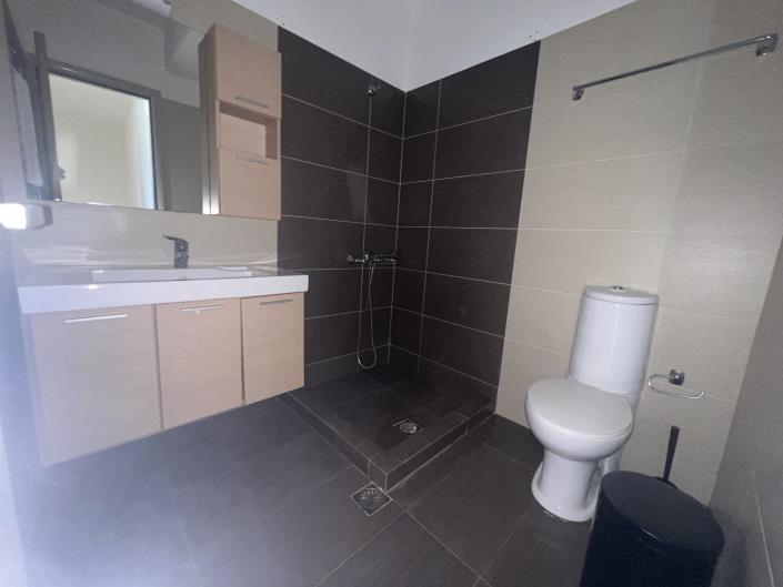 Image No.8-3 Bed Maisonette for sale