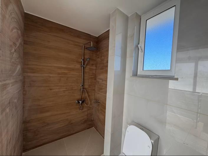 Image No.27-3 Bed House for sale